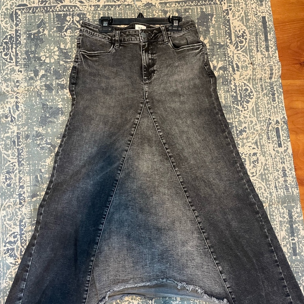 High-Waist Black Wash Women’s Denim Skirt Jeans